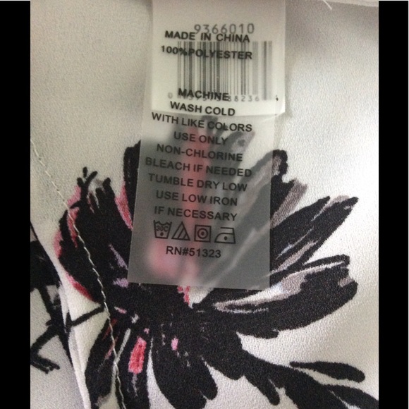 Vince Camuto Sheer Floral Blouse Small - Picture 5 of 6